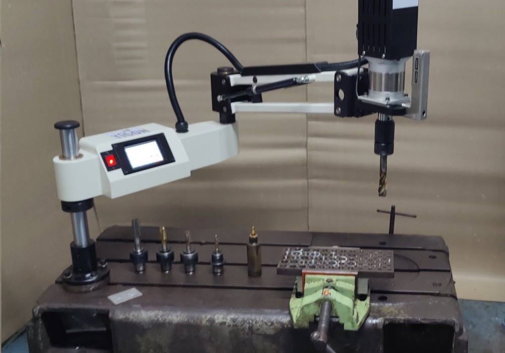 Automatic Tapping Machine